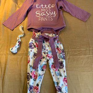 **DONATED** Baby Girls Floral 3-Piece Outfit Little Miss Sassy Pants